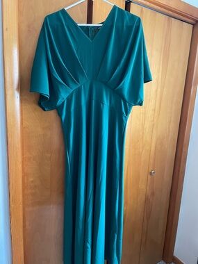 SHEIN Emerald Green V-Neck Maxi Dress